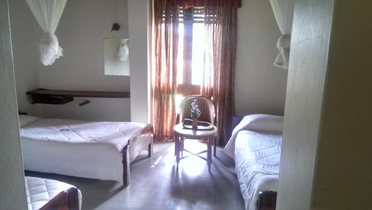 White Horse Inn Kabale Екстериор снимка