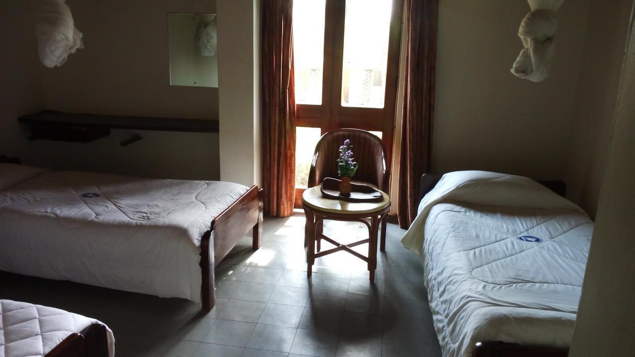 White Horse Inn Kabale Екстериор снимка
