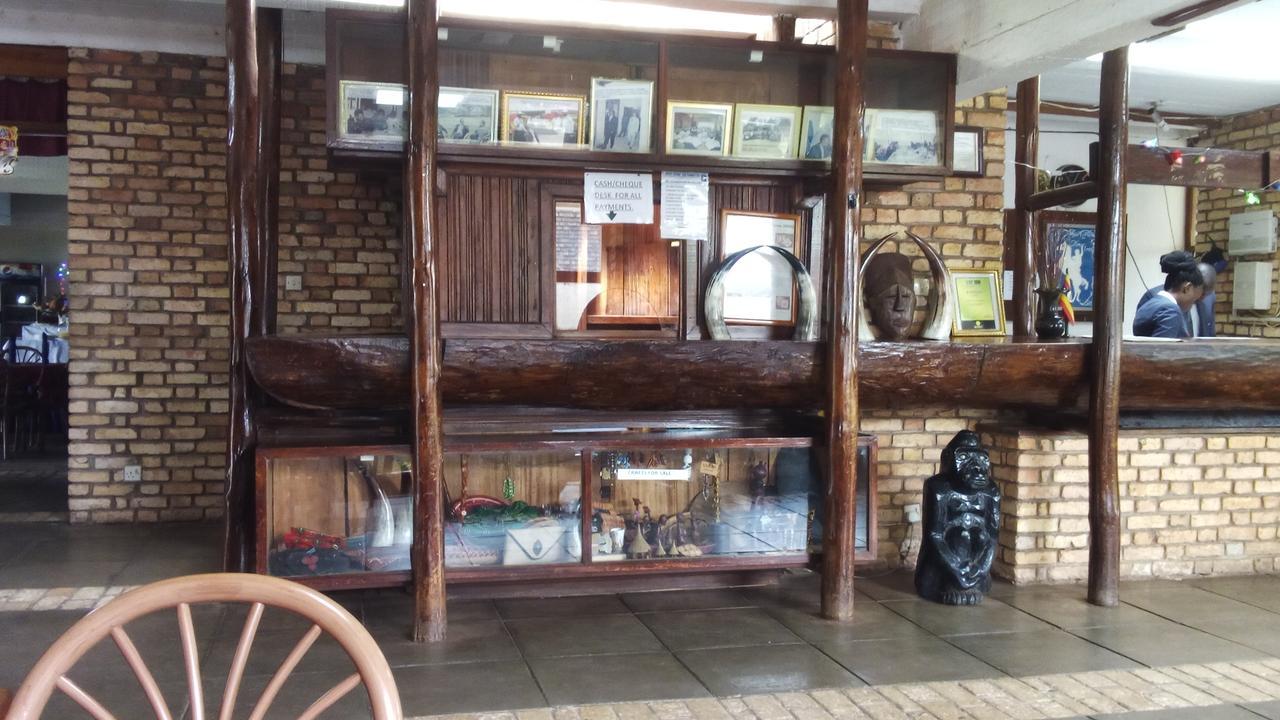White Horse Inn Kabale Екстериор снимка
