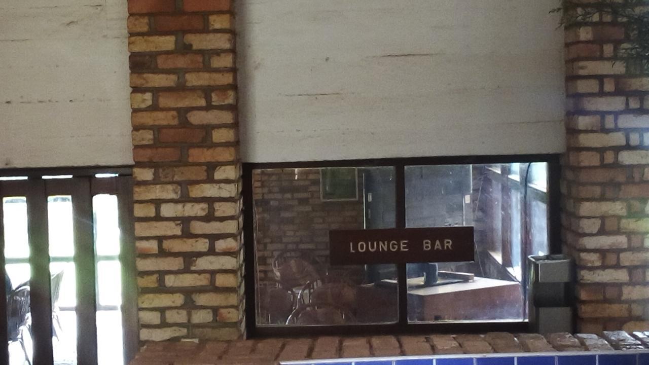 White Horse Inn Kabale Екстериор снимка